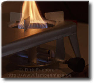 DESCA 2flamm. Spirituskocher in Betrieb